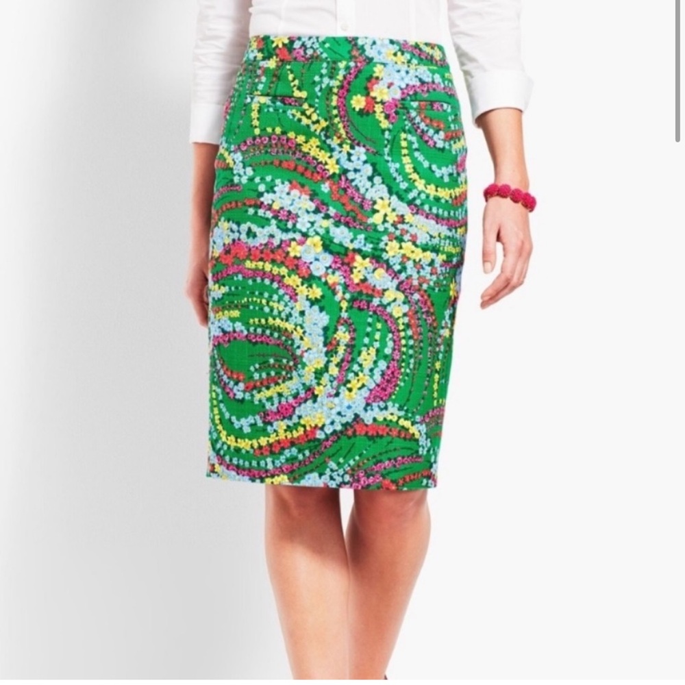 TALBOTS | Petites Green Floral Swirl Pencil Skirt